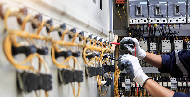 Professional Electrician technician working in Altamont, IL